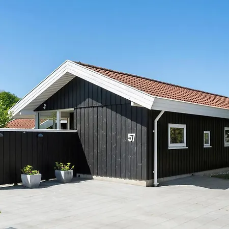 Hébergement de vacances Magnifique Maison À Børkop Avec Sauna